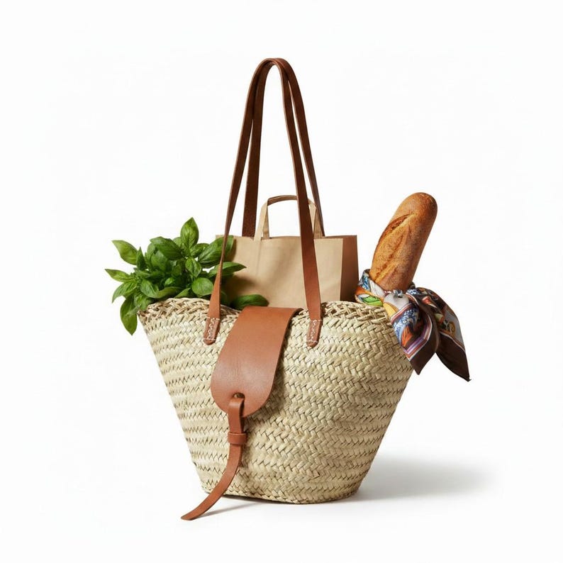 Handwoven palm leaf market bag - bohemian style